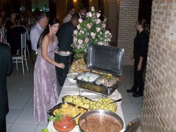 Festas e Eventos com Buffet Completo Festas e Eventos com Buffet Completo